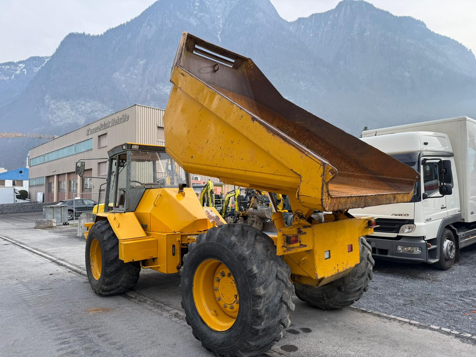 WhatsApp Image 2026-03-30 at 08.46.50 (3).jpeg