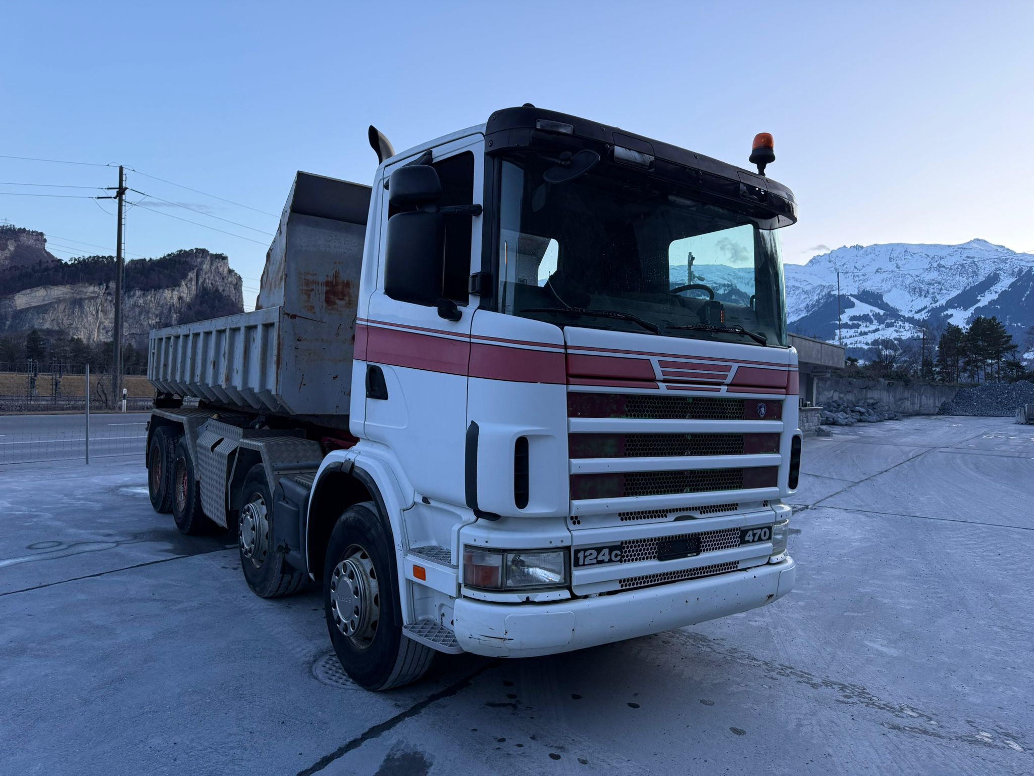 Scania Hakengerät Scania R 124 CB 8x4